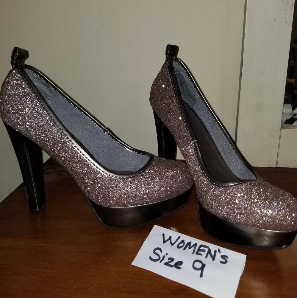 High Heels / Stilettos - Picture 1 of 1